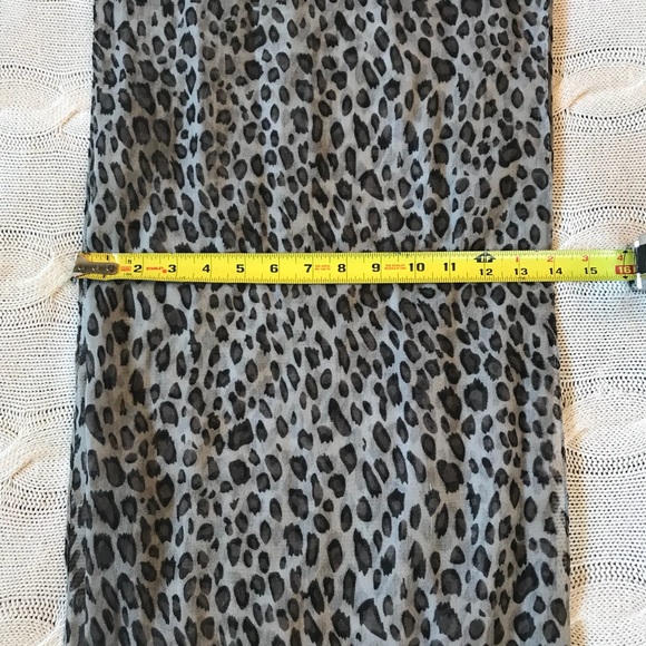 SOLD Animal Print Sheer Lightweight Scarf Bundle - Picture 4 of 5